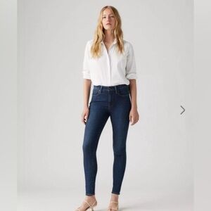 Levi's 721 high rise skinny figure hugging jeans 27